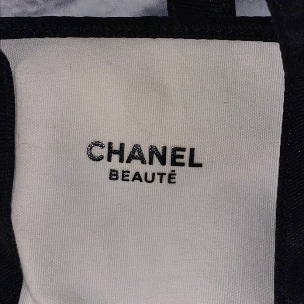 Chanel Bundle of 2 Travel Cosmetic Accessory Cases - Picture 4 of 15